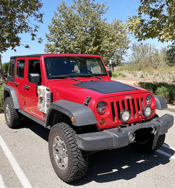 Jeep Wrangler hood solar panel